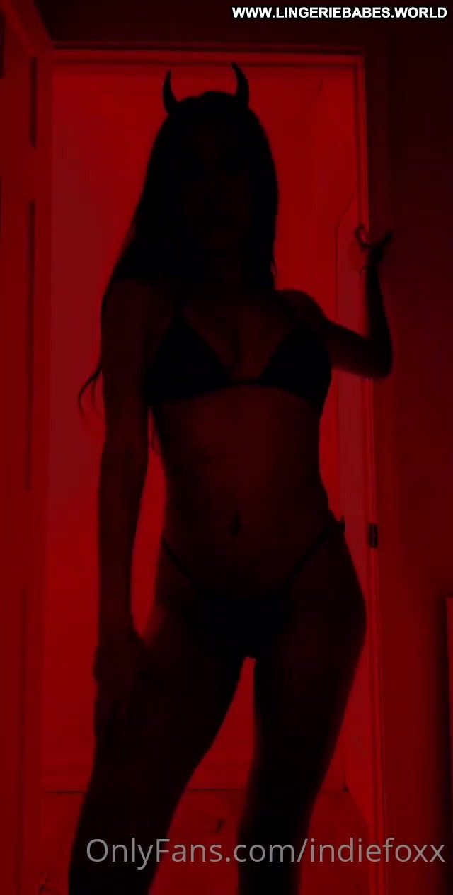 Veronica Perasso Porn Big Tits Big Ass Video Hot Teasing Dancing Straight